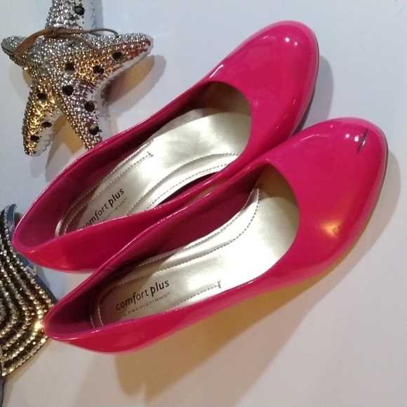 Pink high heels, size 9, new